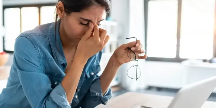 Sonbahar Mevsiminde Kontakt Lens Kullanımı: Dikkat Edilmesi Gerekenler